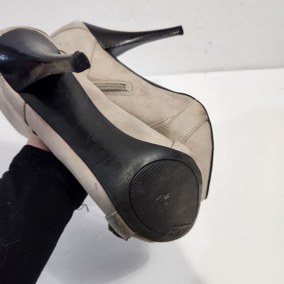 Guess Grey Hifh Heel Lace Up Boota Size 8.5 - Picture 5 of 12